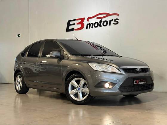 FORD FOCUS 1.6 GL 16V FLEX 4P MANUAL FORD FOCUS 1.6 GL 16V FLEX 4P MANUAL